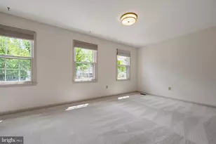 6830 Bluecurl Cir, Springfield, VA 22152 - Photo 41