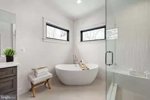 516 Valley Dr SE, Vienna, VA 22180 - Photo 55