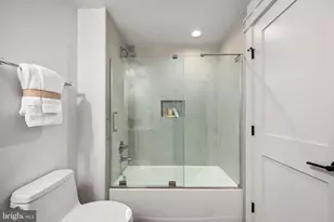 516 Valley Dr SE, Vienna, VA 22180 - Photo 89