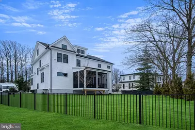 516 Valley Drive SE, Vienna, VA 22180 - Photo 9