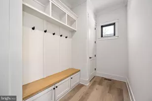 516 Valley Dr SE, Vienna, VA 22180 - Photo 41