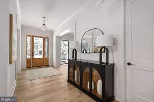 516 Valley Dr SE, Vienna, VA 22180 - Photo 11