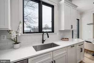 516 Valley Dr SE, Vienna, VA 22180 - Photo 29