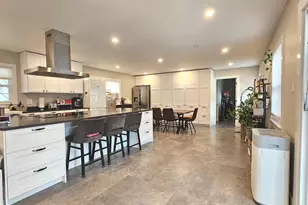 13102 Parson Ln, Fairfax, VA 22033 - Photo 5