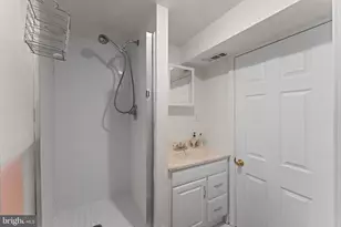 5816 N Kings Hwy, Alexandria, VA 22303 - Photo 37