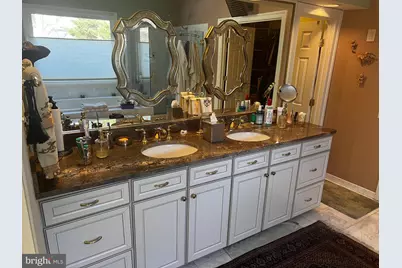 1465 Mayhurst Boulevard, McLean, VA 22102 - Photo 17