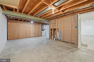 6802 Sydenstricker Rd, Springfield, VA 22152 - Photo 41