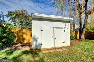 1323 April Way, Herndon, VA 20170 - Photo 43