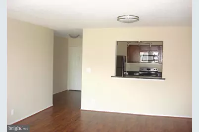 8340 Greensboro Drive #516, McLean, VA 22102 - Photo 3