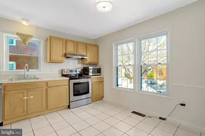 8070 Powderbrook Lane, Springfield, VA 22153 - Photo 7