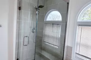 6033 Joust Ln, Alexandria, VA 22315 - Photo 7