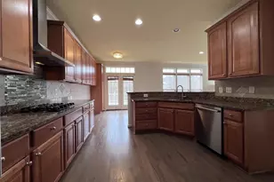 3925 Beeker Mill Pl, Chantilly, VA 20151 - Photo 13