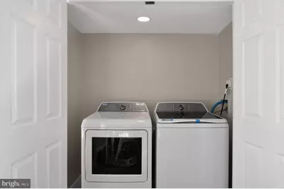 7501 Cross Gate Lane, Alexandria, VA 22315 - Photo 9