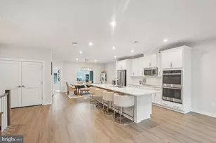 4610 Olivine Dr, Chantilly, VA 20151 - Photo 11