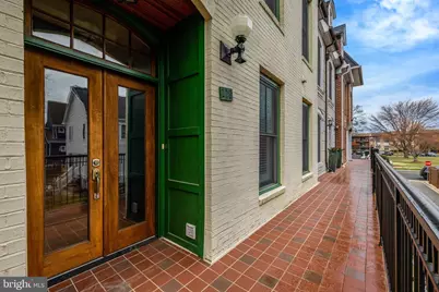229 Locust Street SE #3, Vienna, VA 22180 - Photo 3