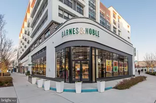 7746 New Providence Dr, Falls Church, VA 22042 - Photo 41