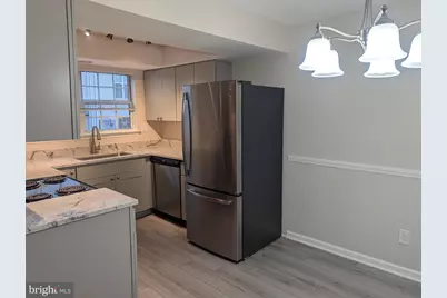 12110 Green Ledge Court #202, Fairfax, VA 22033 - Photo 5