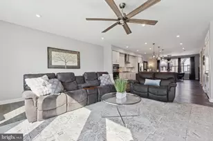 8102 Zoe Pl, Alexandria, VA 22306 - Photo 5