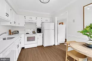 6163 Green Hollow Ct, Springfield, VA 22152 - Photo 5