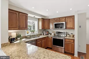 5903 Oak Ridge Ct, Burke, VA 22015 - Photo 9