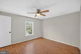 5808 Bunker Woods Ln, Burke, VA 22015 - Photo 15