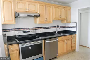 2311 Pimmit Dr, Falls Church, VA 22043 - Photo 7