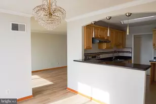 2311 Pimmit Dr, Falls Church, VA 22043 - Photo 9