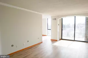 2311 Pimmit Dr, Falls Church, VA 22043 - Photo 3