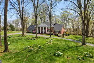 6704 Cedar View Ct, Clifton, VA 20124 - Photo 3