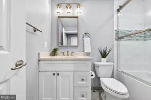 2141 Red Vine Dr, Vienna, VA 22182 - Photo 27