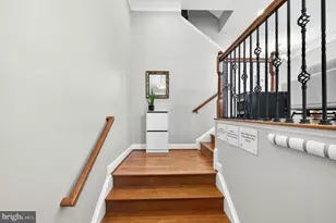 2141 Red Vine Dr, Vienna, VA 22182 - Photo 3