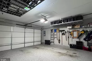 2141 Red Vine Dr, Vienna, VA 22182 - Photo 33