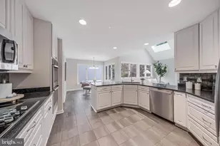 12021 Walnut Br Rd, Reston, VA 20194 - Photo 23