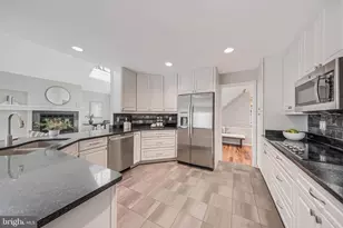 12021 Walnut Br Rd, Reston, VA 20194 - Photo 21