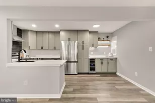 2221 Lovedale Ln, Reston, VA 20191 - Photo 9