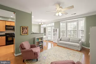 13656 Salk St, Herndon, VA 20171 - Photo 3