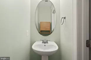 13656 Salk St, Herndon, VA 20171 - Photo 11