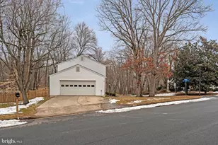 10720 Burr Oak Way, Burke, VA 22015 - Photo 37