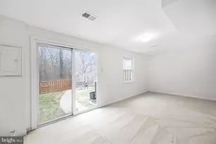 3051 Silent Valley Dr, Fairfax, VA 22031 - Photo 33