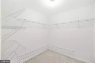 3051 Silent Valley Dr, Fairfax, VA 22031 - Photo 23