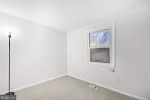 3051 Silent Valley Dr, Fairfax, VA 22031 - Photo 19