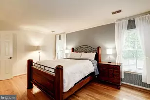 1404 Bayshire Ln, Herndon, VA 20170 - Photo 17