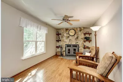 1404 Bayshire Lane, Herndon, VA 20170 - Photo 7