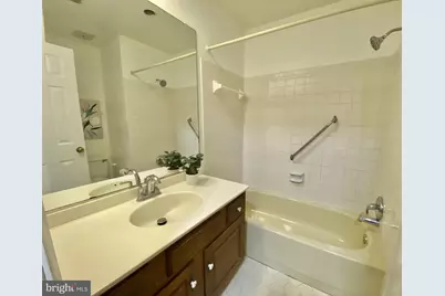 10323 Hampshire Green Avenue, Fairfax, VA 22032 - Photo 19