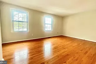 7353 Crestleigh Cir, Alexandria, VA 22315 - Photo 15