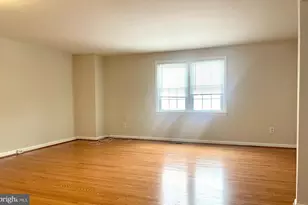 7353 Crestleigh Cir, Alexandria, VA 22315 - Photo 7