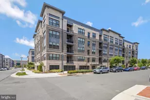 2324 Wind Charm St, Herndon, VA 20171 - Photo 9