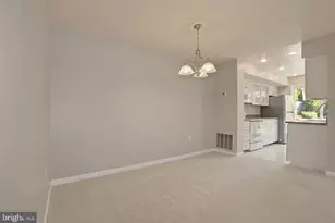 10195 Ashbrooke Ct, Oakton, VA 22124 - Photo 9