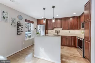 6050 Heatherwood Dr, Alexandria, VA 22310 - Photo 29