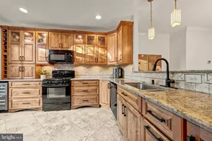 12027 Edgemere Cir, Reston, VA 20190 - Photo 15